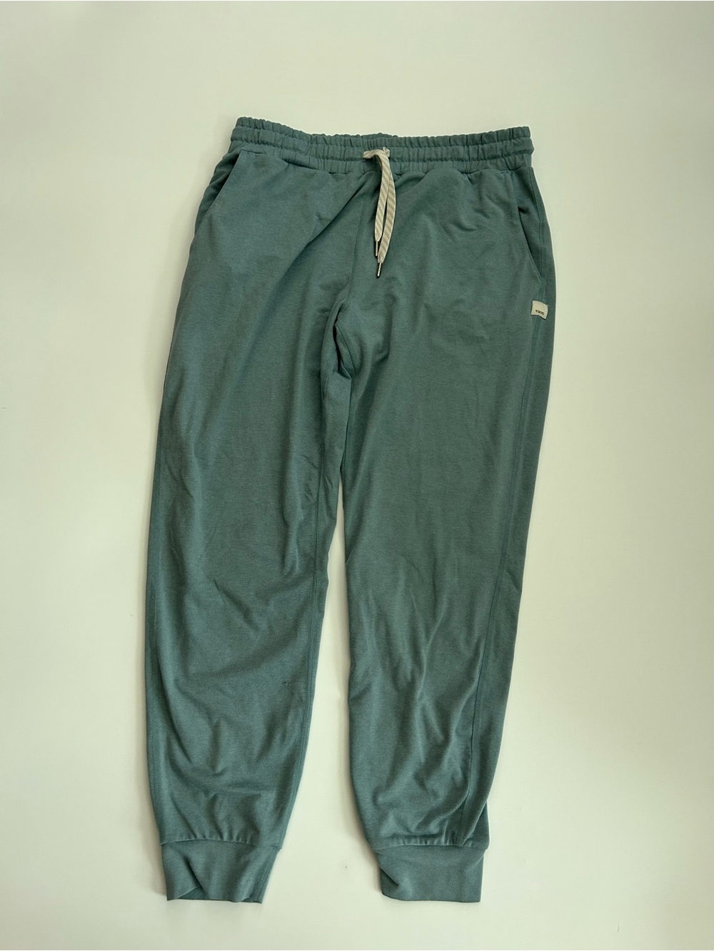 VUORI Performance Jogger Dreamknit
Small
Lounge
Athleisure
Athletic
Soft